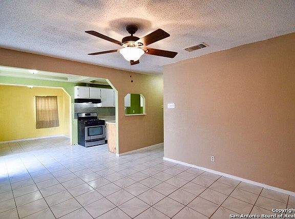 3rd image of 8615 Sweet Maiden St