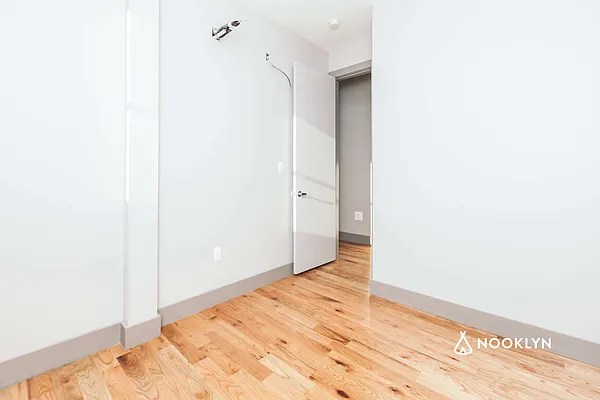 Rented by Nooklyn NYC LLC | media 40