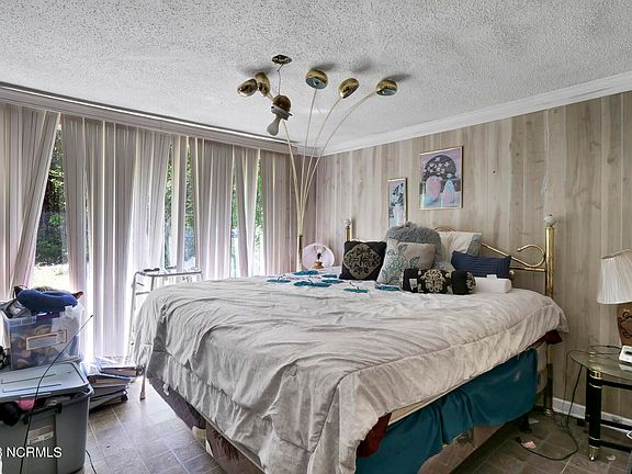 5th image of 4432 Smith Trail NE