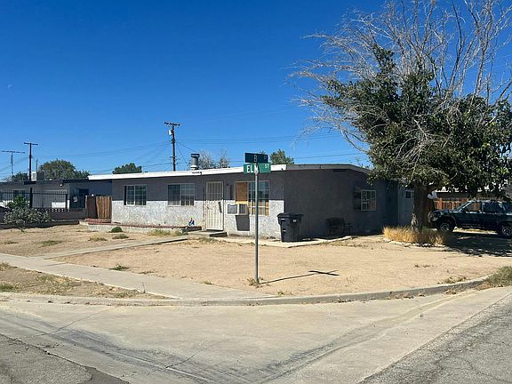 2nd image of 2101 Elm St