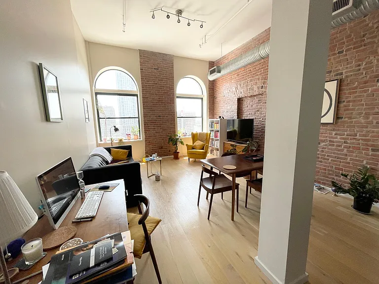728 Market St #605 — Photo 40