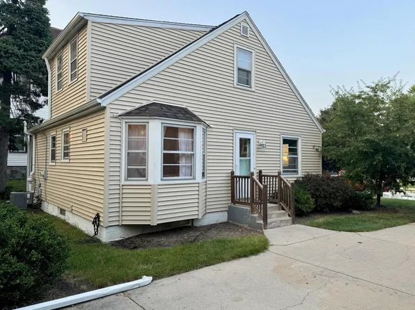 1957 S 82nd STREET, West Allis, WI 53219
