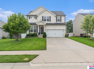 8720 S 67th St, Papillion, NE 68133
