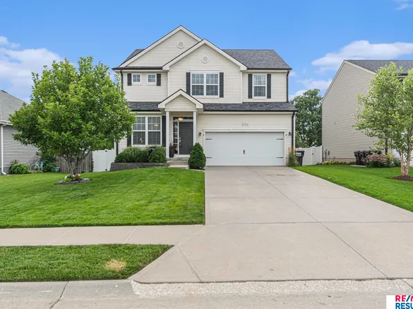 8720 S 67th St, Papillion, NE 68133