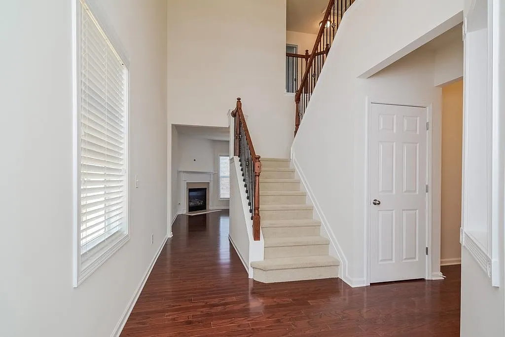 5780 Weddington Dr — Photo 4