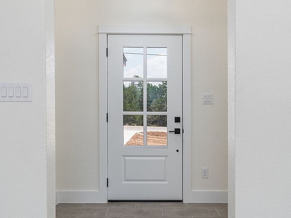 4th image of 884 Marlys Ave