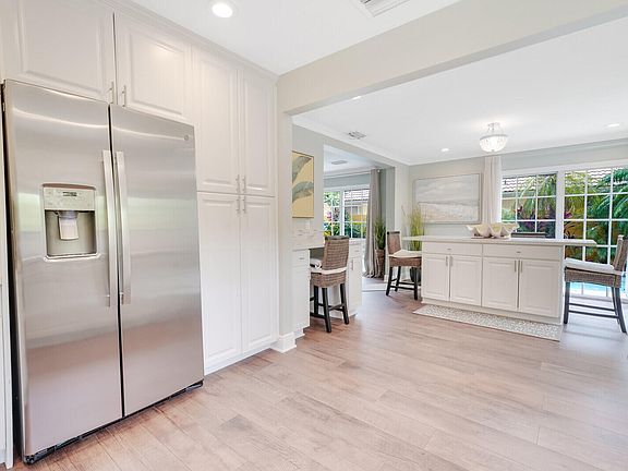 5th image of 669 NW 40th Terrace