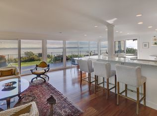 10700 NE Torvanger Rd, Bainbridge Island, WA 98110