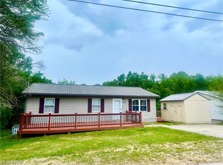 105 Metta Crest Cir, Waverly, WV 26184