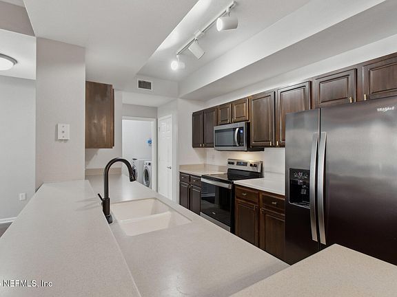 5th image of 10075 GATE Parkway #1611