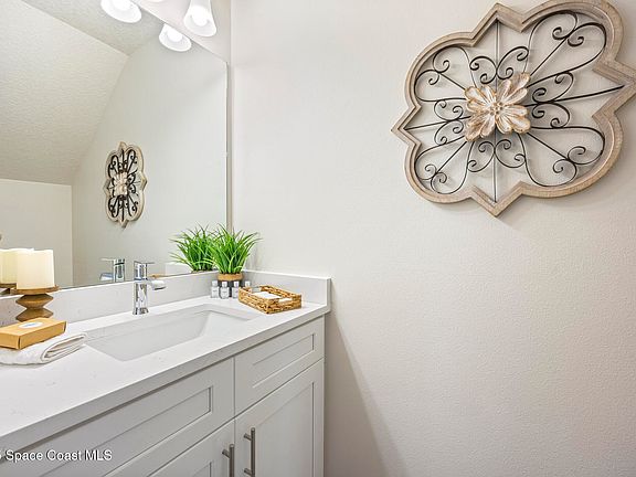 2nd image of 228 Hidden Woods Pl #228