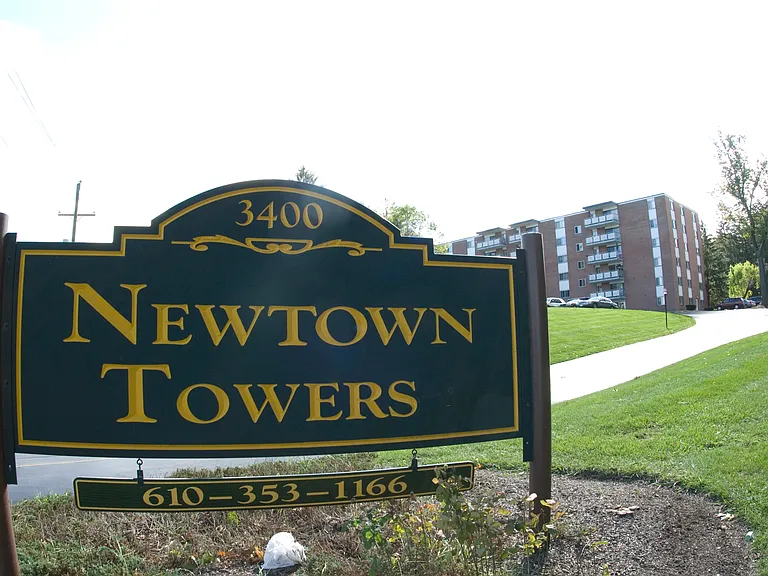 Newtown Towers — Photo 2