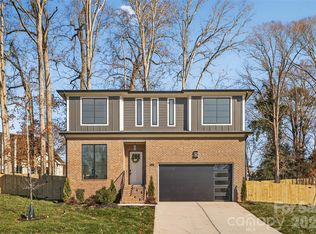 16311 Riverpointe Dr, Charlotte, NC 28278
