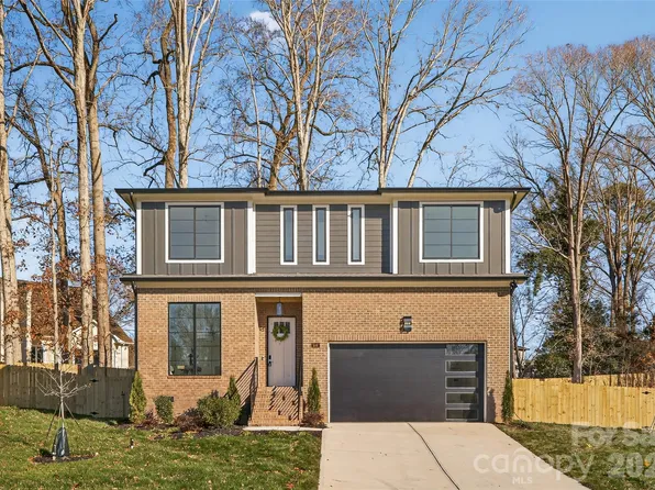 16311 Riverpointe Dr, Charlotte, NC 28278
