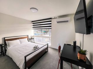 2402 SW Genesee St #301, Seattle, WA 98106