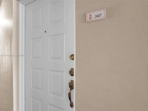 4th image of 1280 S Alhambra Cir APT 2417