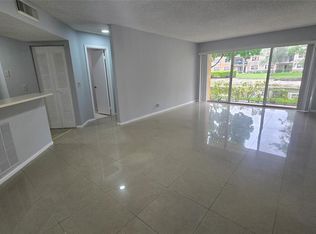 9055 Wiles Rd #5-106, Pompano Beach, FL 33067