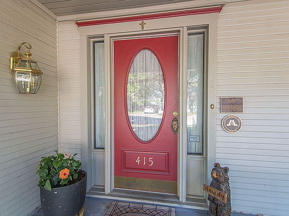 2nd image of 415-415A N Elm St