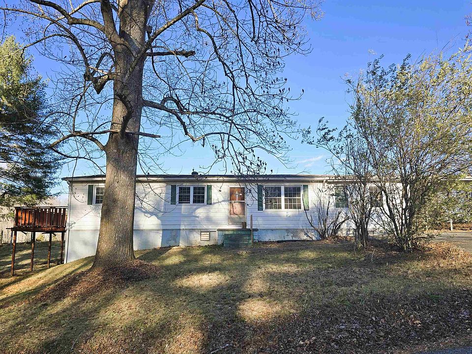 1st image of 208 Easy St