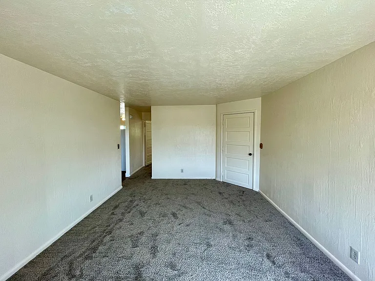 723 NW 5th St — Photo 15