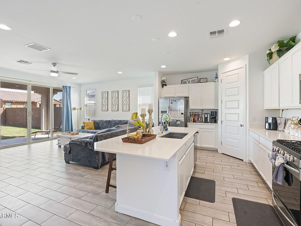 1st image of 9512 W TURNEY Avenue