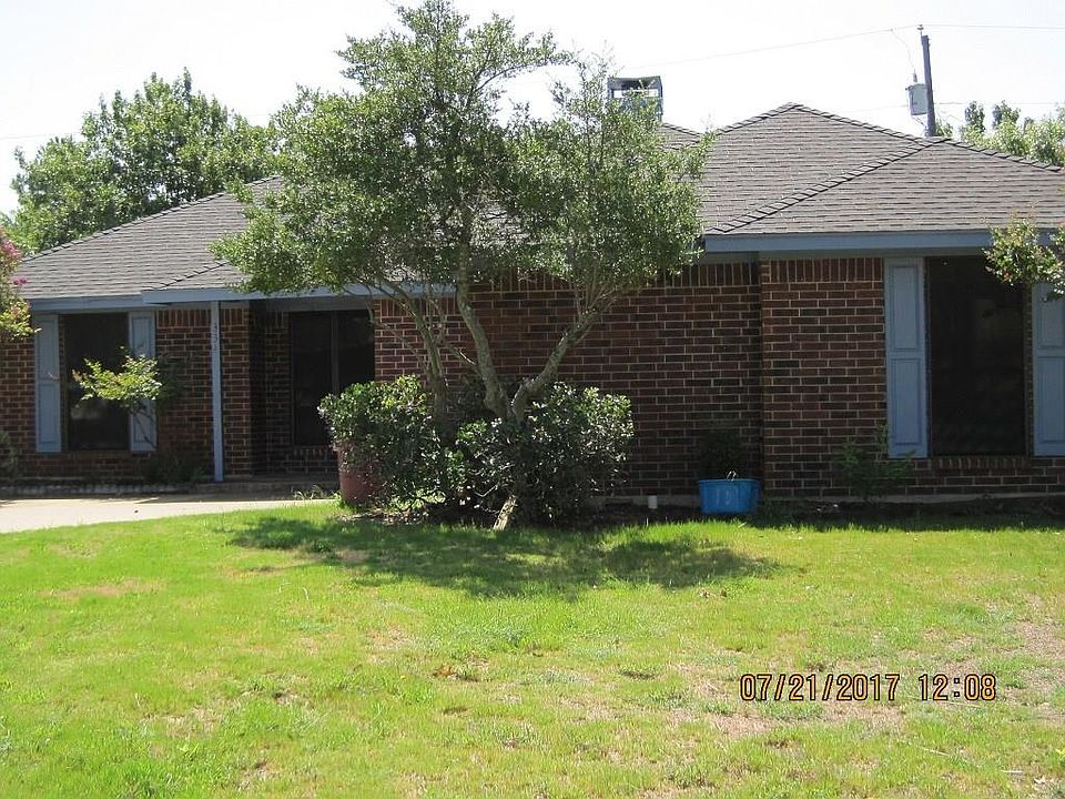 1st image of 334 Pin Oak Ln
