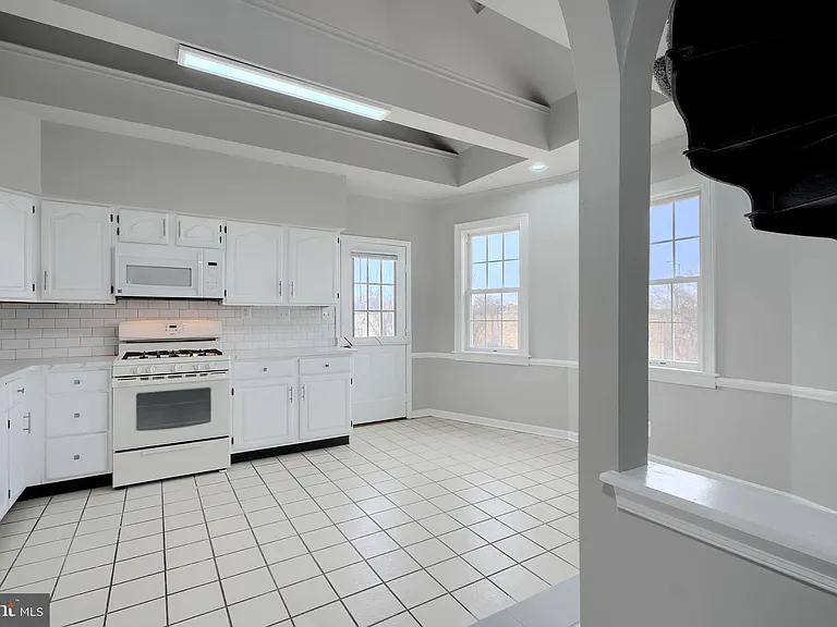 1727 Magnolia Ave — Photo 15