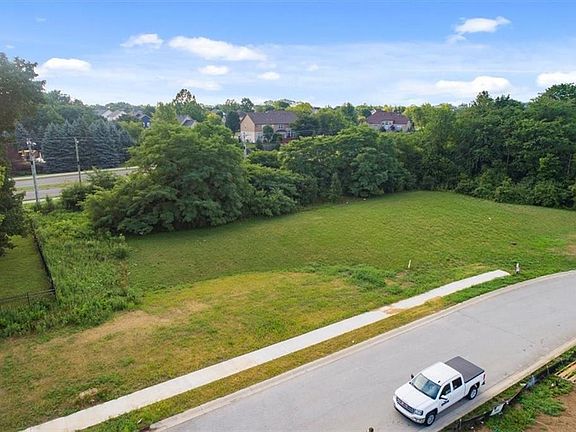 3rd image of 10619 Geist View Dr