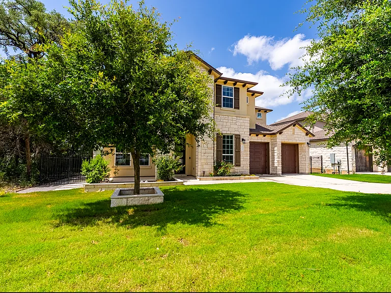 212 Eiglehart Rd — Photo 2
