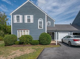 133 Whittier Meadows Dr UNIT 133, Amesbury, MA 01913
