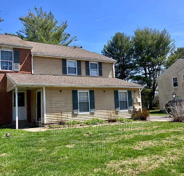 1688 Bluebird Dr #A — Photo 2