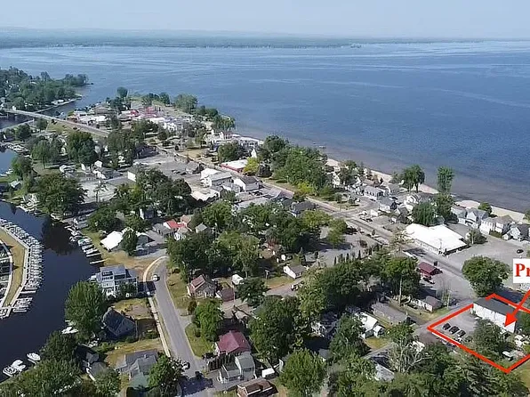 207 13th Ave, Sylvan Beach, NY