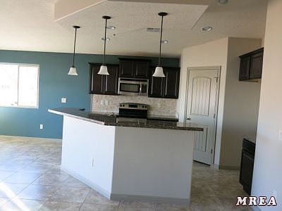 Kitchen granite countertops