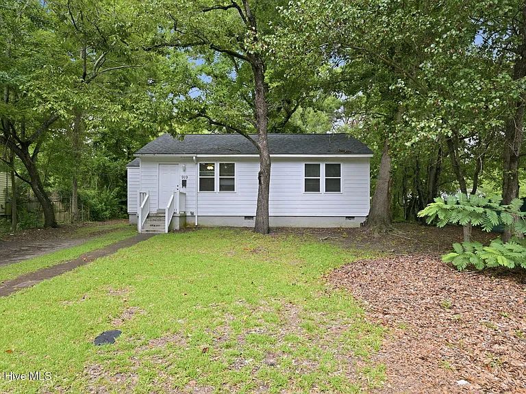 919 Tatum Dr — Photo 16