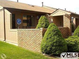 62071 Yorktown Dr UNIT 1, South Lyon, MI