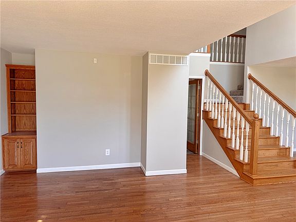 4th image of 1118 Wedgewood Ct