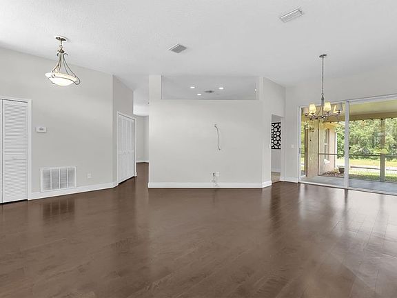 2nd image of 1041 Gould Pl