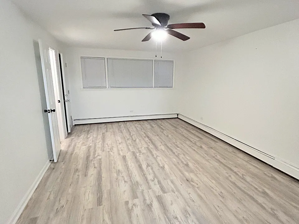 710 Sibley Blvd #1