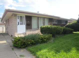 1237 Harmony Dr, Racine, WI 53402