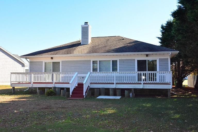 1st image of 38293 Clearwater Ct