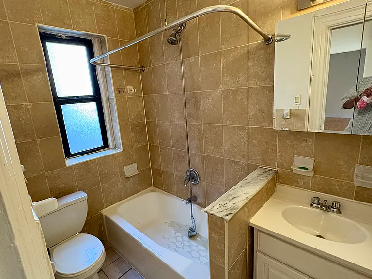 921 McLean Ave #D3 — Photo 6
