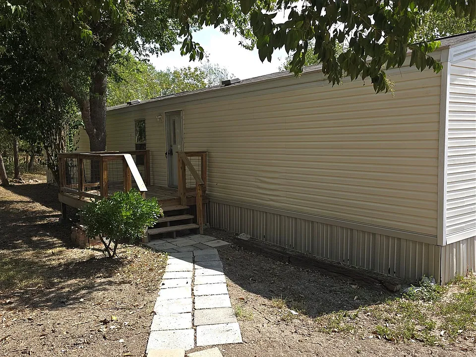 149 Castle Guard Ln