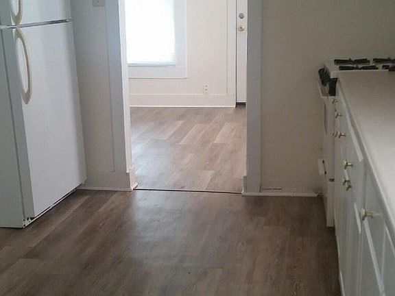 5th image of 3037 W Milton Ave