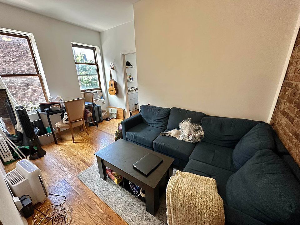 1st image of 135 W 10th St APT 19