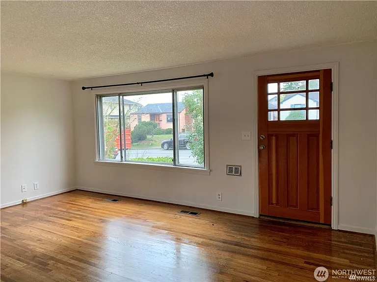 5230 S Dawson St — Photo 4