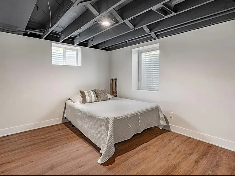 6111 W 58th St — Photo 12