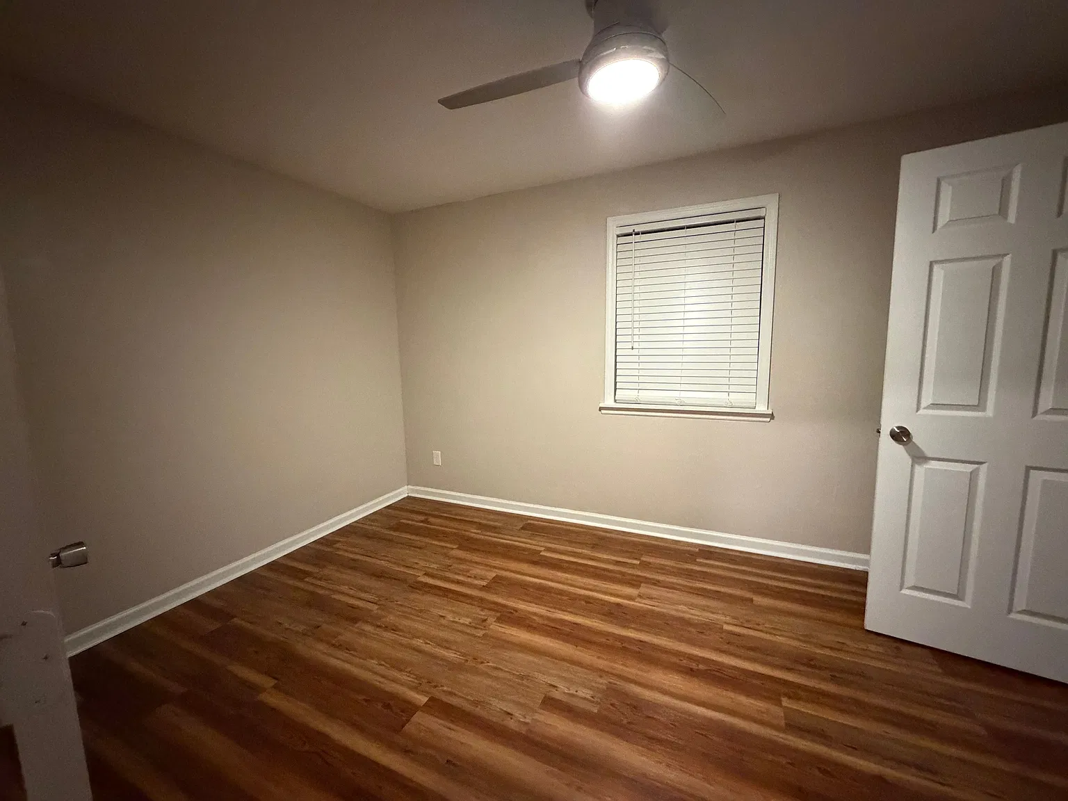 2 bed, 1.0 bath, 730 sqft, $1,400 — Photo 3
