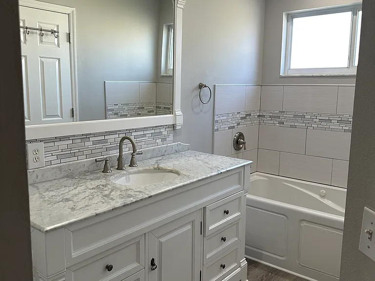 547 Black Lion Dr NE — Photo 2