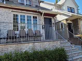 916 E 28th St, Brooklyn, NY 11210