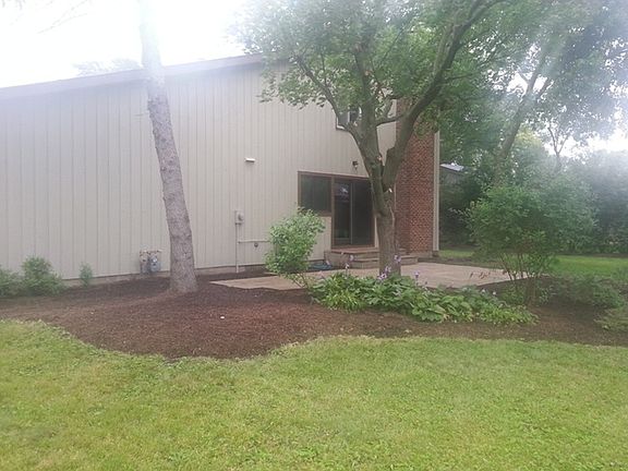 3rd image of 23 E Country Club Ct